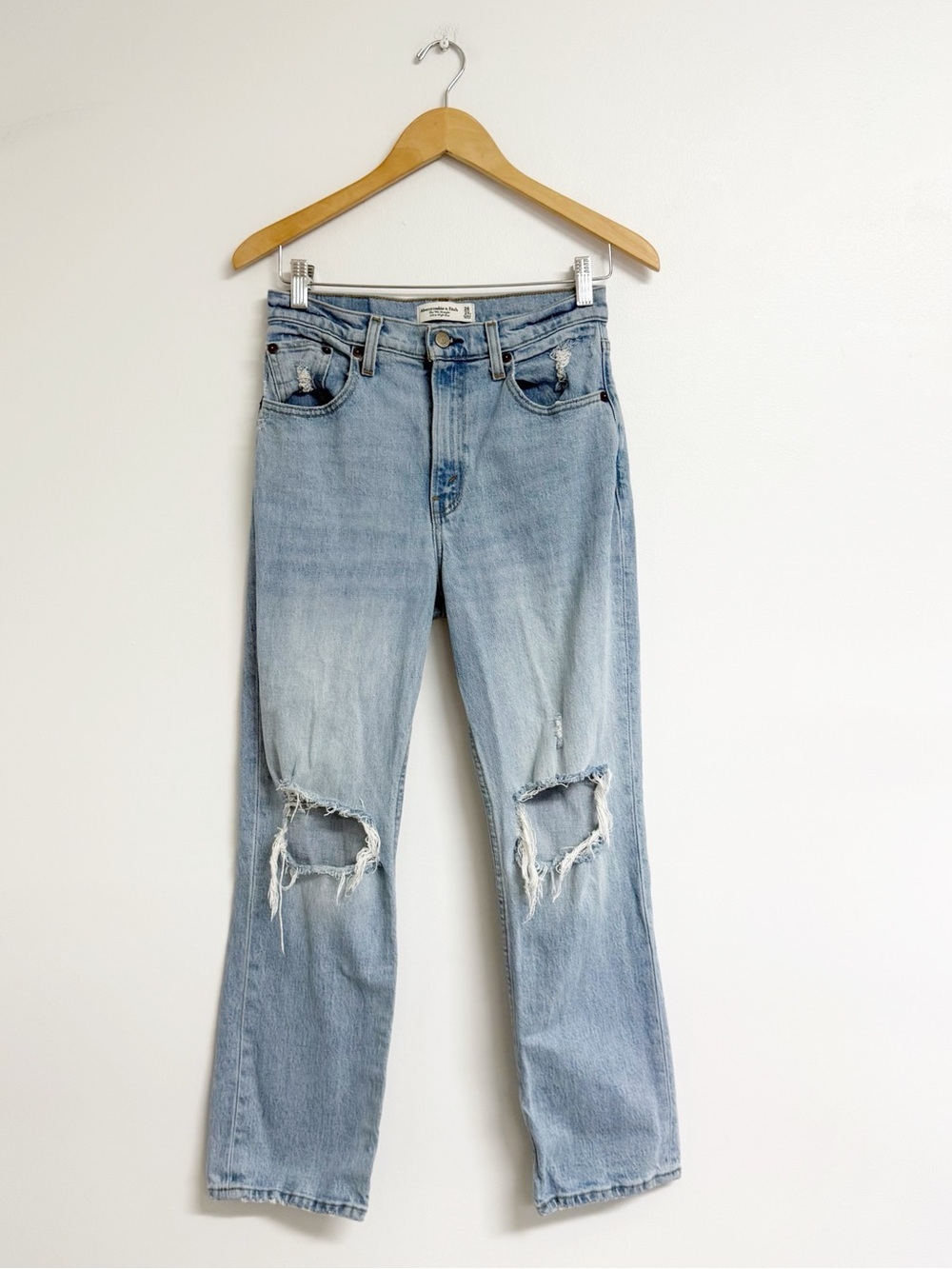 Abercrombie & Fitch 90s Straight Ultra High Rise Jeans Size 2 XS 26 Distressed